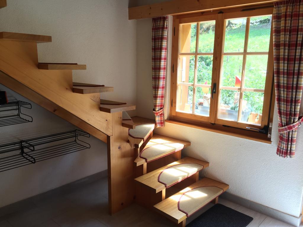Chalet Charming Grächen Pokoj fotografie